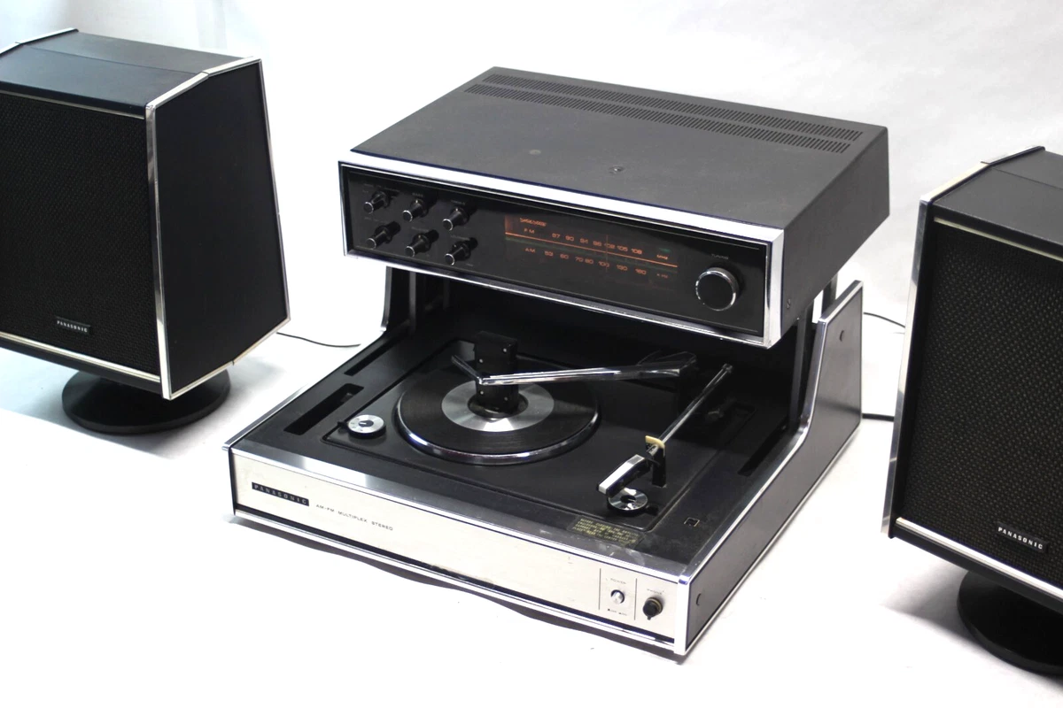 VINTAGE PANASONIC RX-FS410 Portable AM/FM Radio Cassette/Player