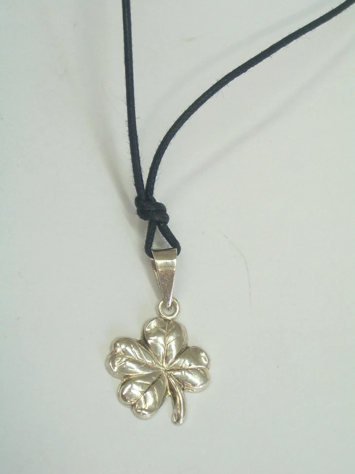 Ciondolo con QUADRIFOGLIO in ARGENTO 925 - pendente portafortuna con girocollo - Immagine 2 di 4