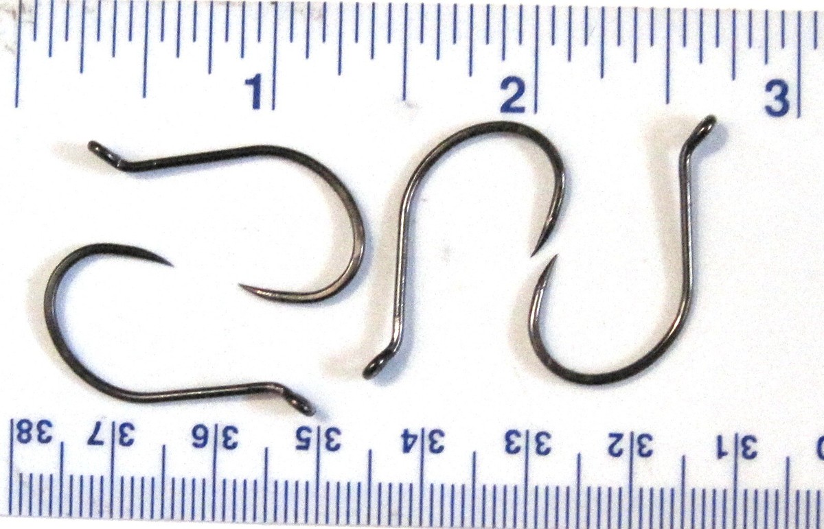 2x long 2x heavy fish hook Mustad SL73UAP