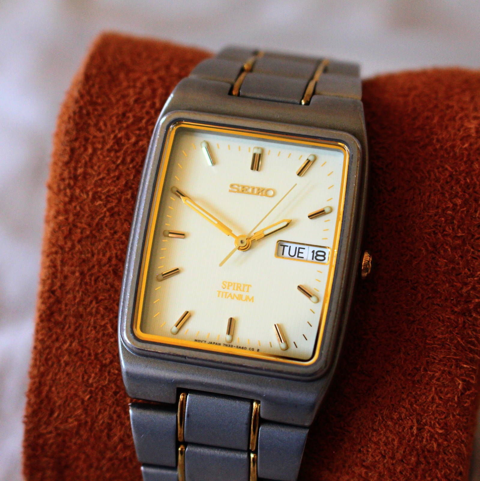 Tank - Vintage Watch 1996 7N33-5A30 Dial - Patterned Seiko - Titanium Spirit - vintagewatches.pk