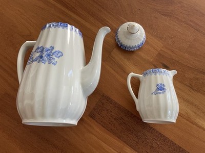Kaffeekanne und Milchkännchen Bavaria China Blau