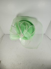 Hi's Choice Green Sinamay Fascinator Hat - Church Derby Wedding Millinery Veil