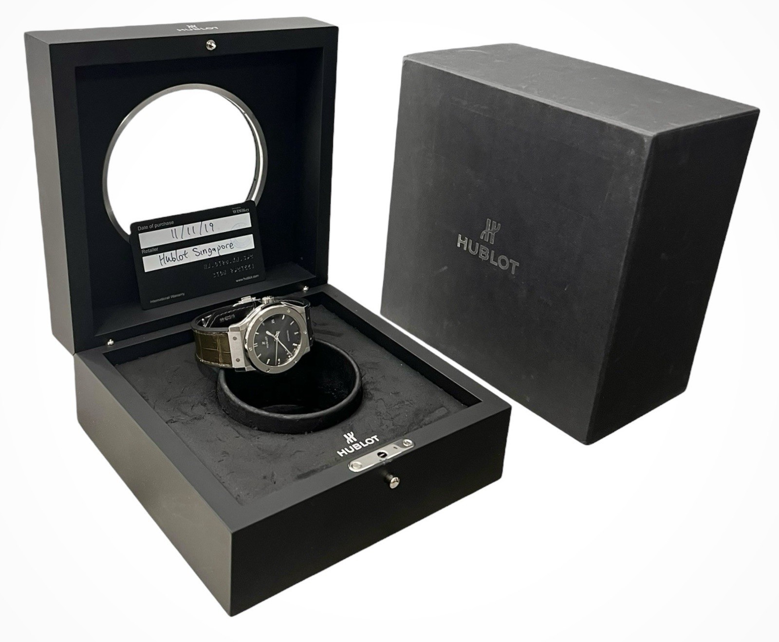 Hublot Classic Fusion Titanium Green Dial 42mm Automatic Mens 542.NX.8970.LR