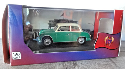 IST Models 1:43 AWZ P70 Limousine Baujahr 1955 grün / beige 020 in OVP