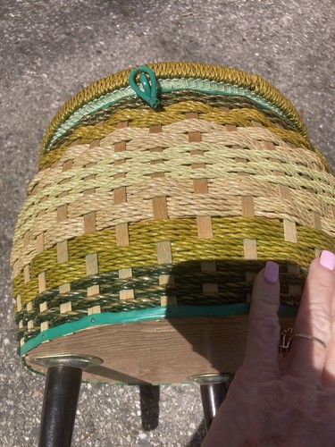 Vtg Singer MCM Sewing Basket Japan Singer Plastic Wicker Avocado/Lime 3 Legs - Picture 15 of 17