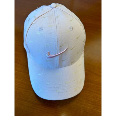 Women's S1ze Nike True Size adjustable cap with logo pattern