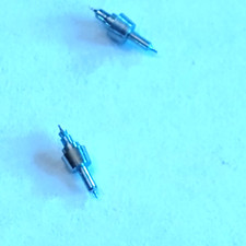 2 HAMPDEN 18 SIZE BALANCE STAFFS 1721 SR 5.83MM PIVOT: 11 NOS --BB-1776