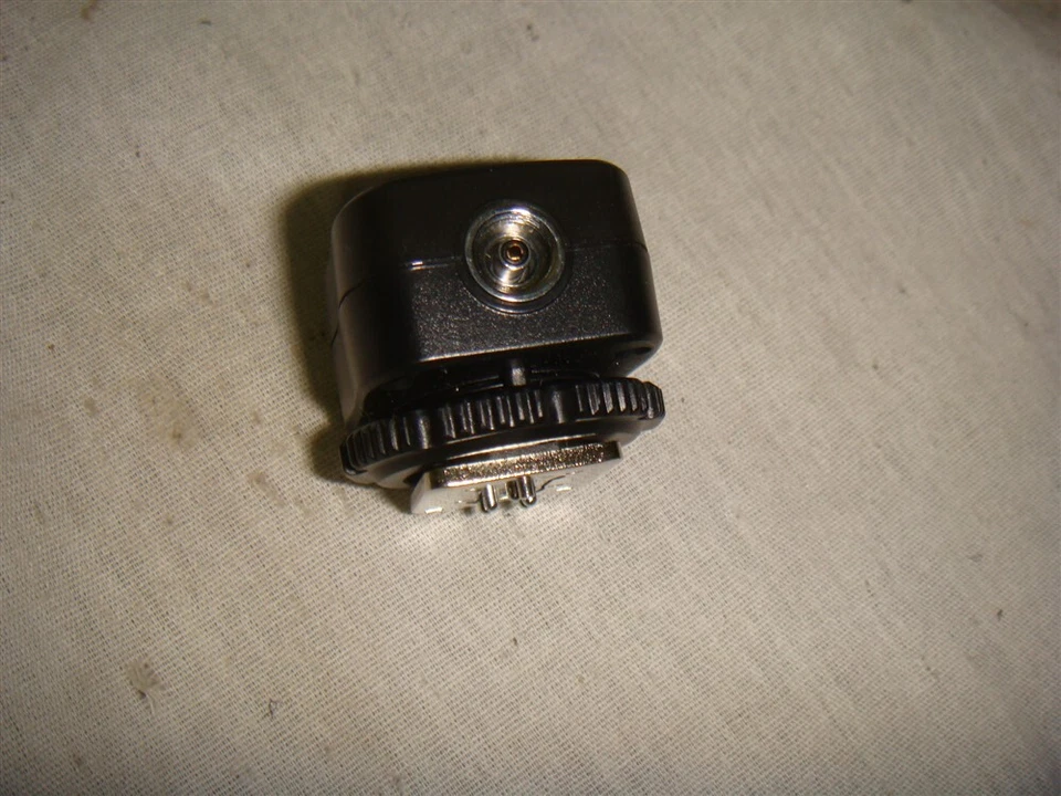 PIXEL TF-321 HOT SHOE ADAPTER FOR CANON FLASH UNITS -EXCELLENT - Image 3 of 4