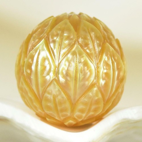 11.39 mm Carved South Sea Pearl Golden Round Maluku Indonesia undrilled 1.82g - Picture 6 of 7