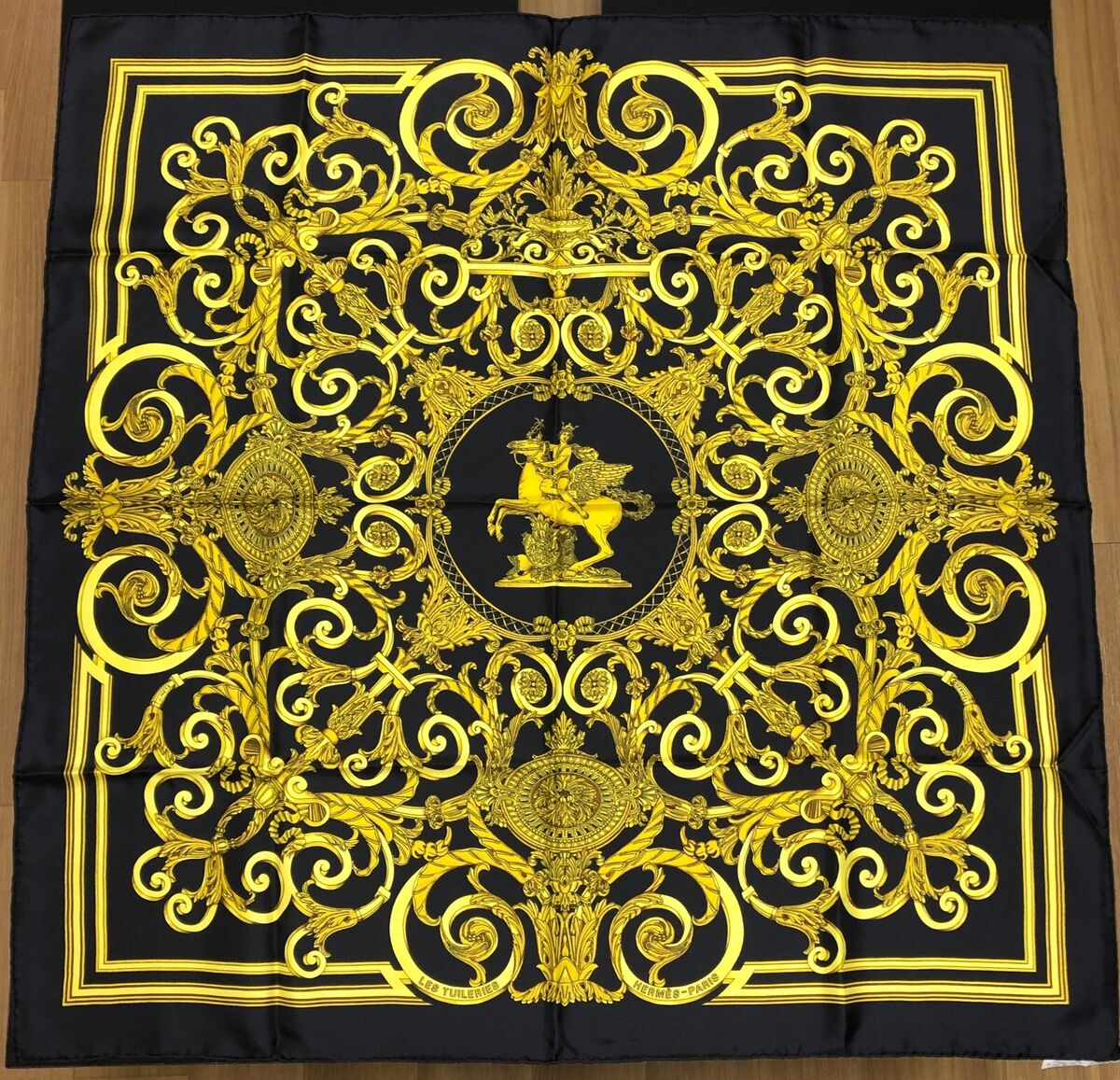 HERMES Silk Scarf LES TUILERIES 90 Carre Rarely Used France HERMES Silk Scarf LES TUILERIES 90 Carre Rarely Used France