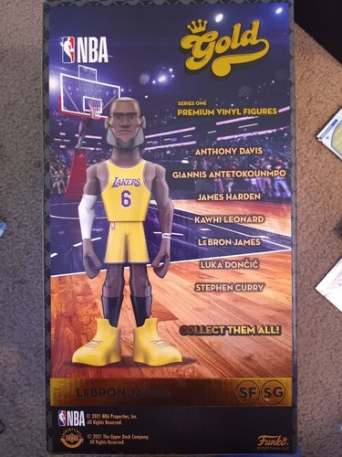 Funko Gold Premium Vinyl Figure LeBron James 12 Inch Figure - Picture 2 of 5