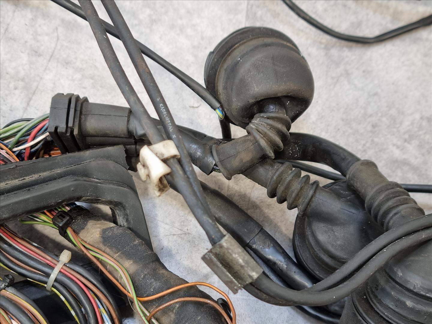 BMW E31 850CI , Kabelbaum Motor DME+EML, 12511724668 | eBay 