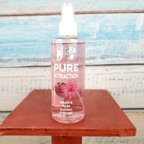 Bath & Beauty Pure Attraction Melone & Pflaume seidender Körper 8,4 Unzen Nebel USA Verkäufer