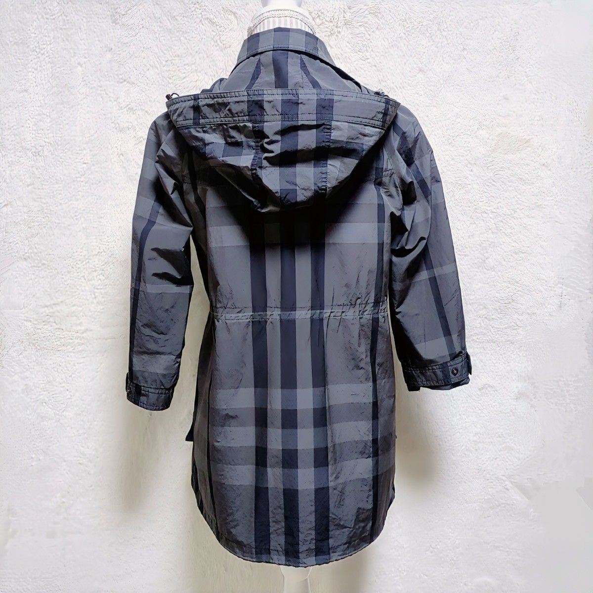 Excellent Condition  Raincoat Light Outer Nova Ch… - image 10