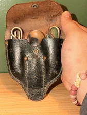 VINTAGE 1940S GIRL SCOUTS OF AMERICA MESS CHOW KIT IN LEATHER CASE