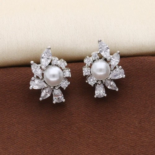 Elegant Pearl Cubic Zirconia Cluster Stud Earrings White / Yellow Polish