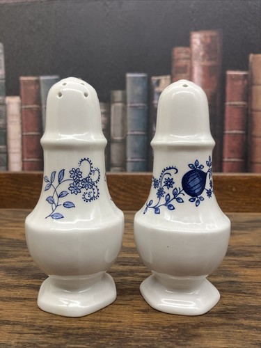 Vtg Coventry Blue Onion Kensington Ironstone Salt and Pepper Shakers With Plug - Picture 3 of 8