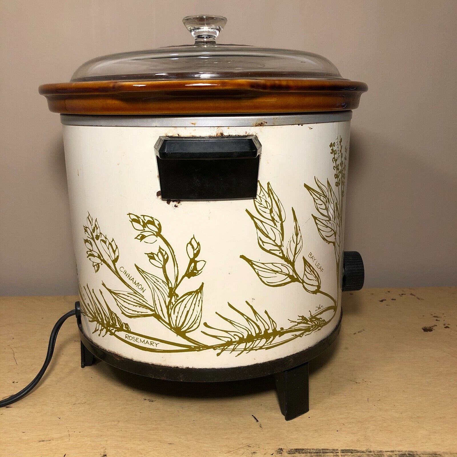 Vintage Hamilton Beach Model 415-1 Crock Watcher 4 Quart Slow Cooker w/  Removeable Crock - Cookers & Steamers, Facebook Marketplace