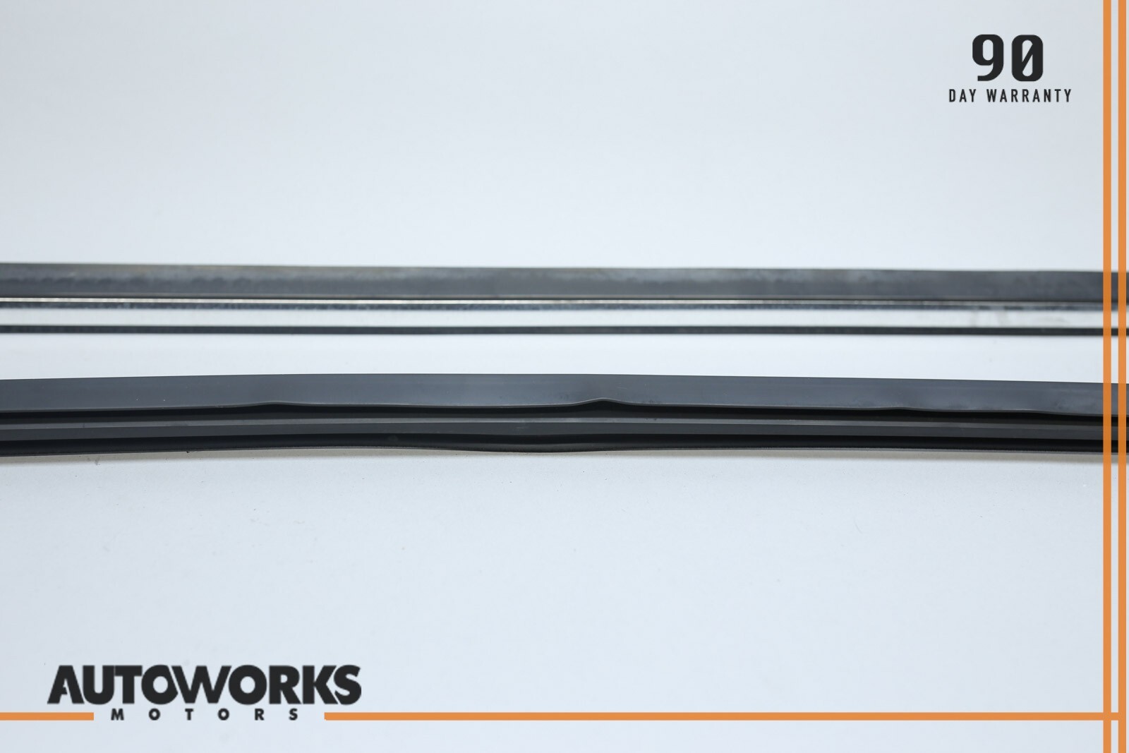 04-08 Maserati Quattroporte M139 Front Right Door Window Molding w/ Seal OEM