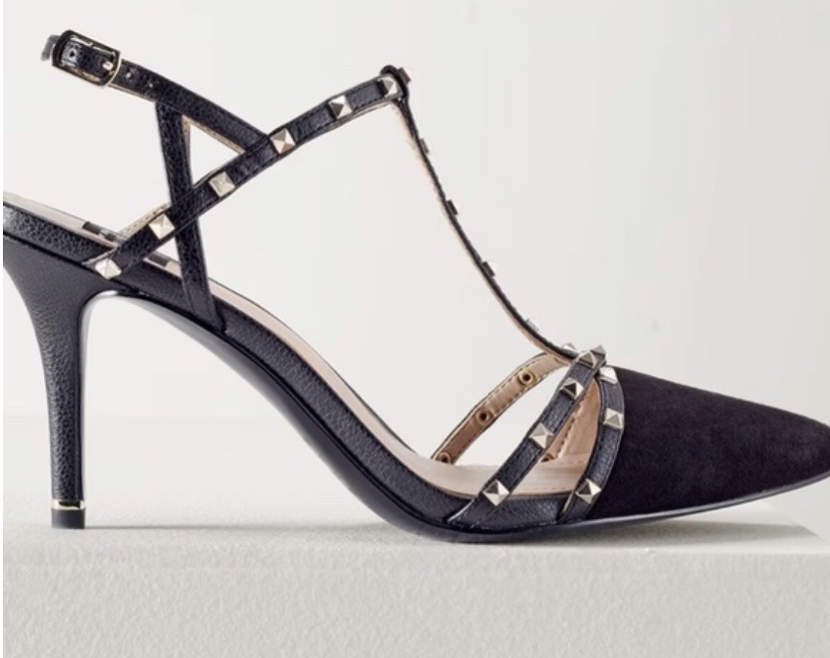 White House Black Market Gianna 774501101 Black Studded Pump Heel