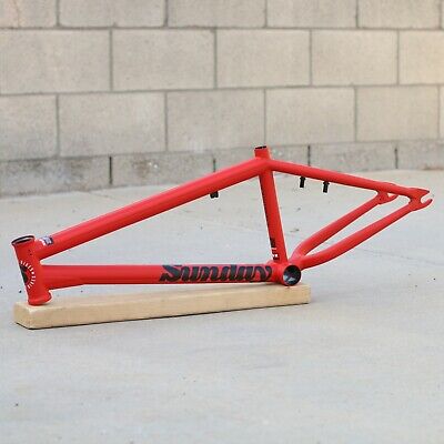 Sunday Soundwave v3 Frame (Matte Fire Engine Red)