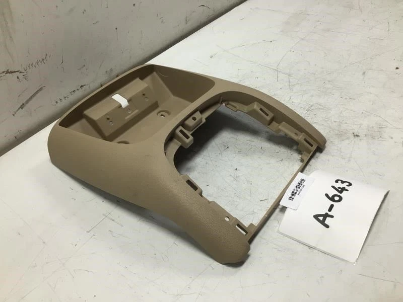 GMC Yukon 2007 2009 consola central cubierta de moldura trasera bronceada OEM+ Foto 2 de 4