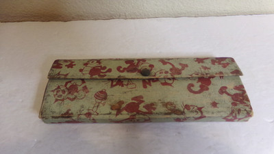 FELIX THE CAT  PENCIL CASE  C. 1930'S  VINTAGE  8 1/4'' with Wooden Checkers