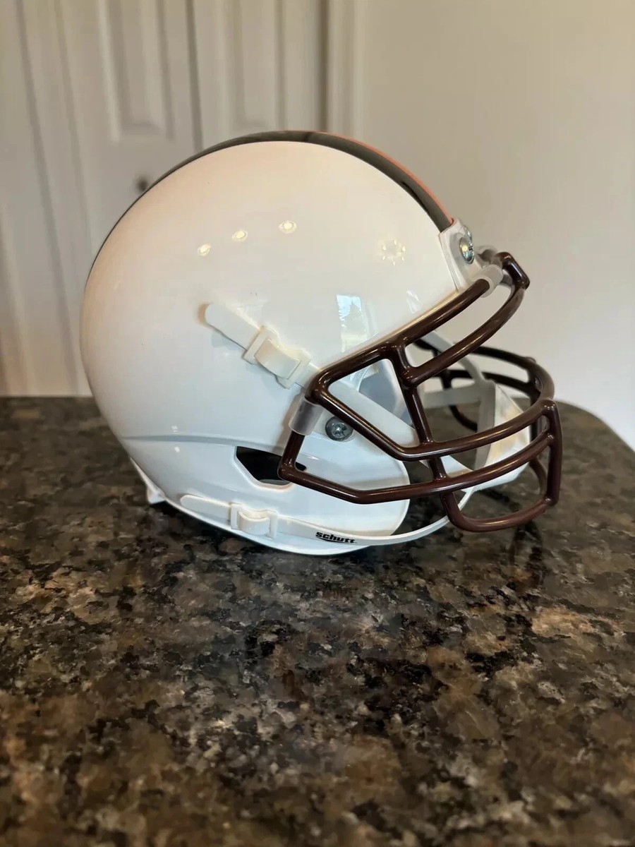 1950 football helmets Riddell 1950s RT2 Vintage Football Helmet Rare Snap In Jaw Pads Type   WESTBROOKSPORTSCARDS