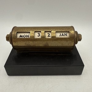 Vintage 1950s Mid Century Perpetual Brass Desk Top Office Calendar Park Sherman