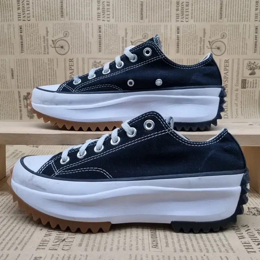 Converse Runstar Hike Low Sneakers 245 Lightly Used thumbnail 2