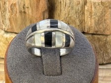 Vintage Artisan Southwest Sterling Onyx Mother of Pearl Ring sz 7.75-LBB01.2025