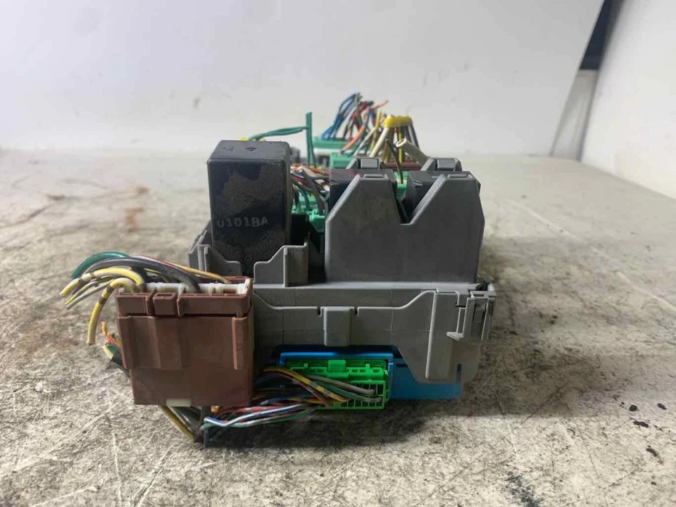 1999 Honda Accord 3.0L caixa de fusíveis relé de cabine fabricante de equipamento original (38800s84a200) - Imagem 2 de 4