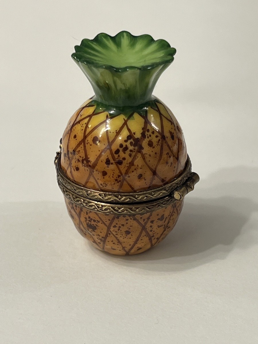 Limoges Peint main Rochard France Porcelain Pineapple Trinket Box
