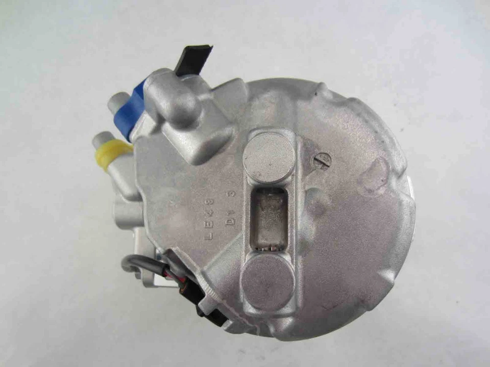 New A/C AC Compressor for 2004-2005 BMW 545i / 645Ci (4.4L) - Imagem 4 de 4