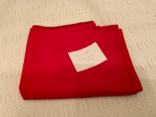 Vintage thick hard satin red fabric 1.5y x 48" - Picture 3 of 7
