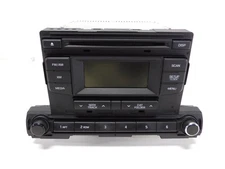 17 18 Hyundai Elantra CD Player Radio OEM LKQ