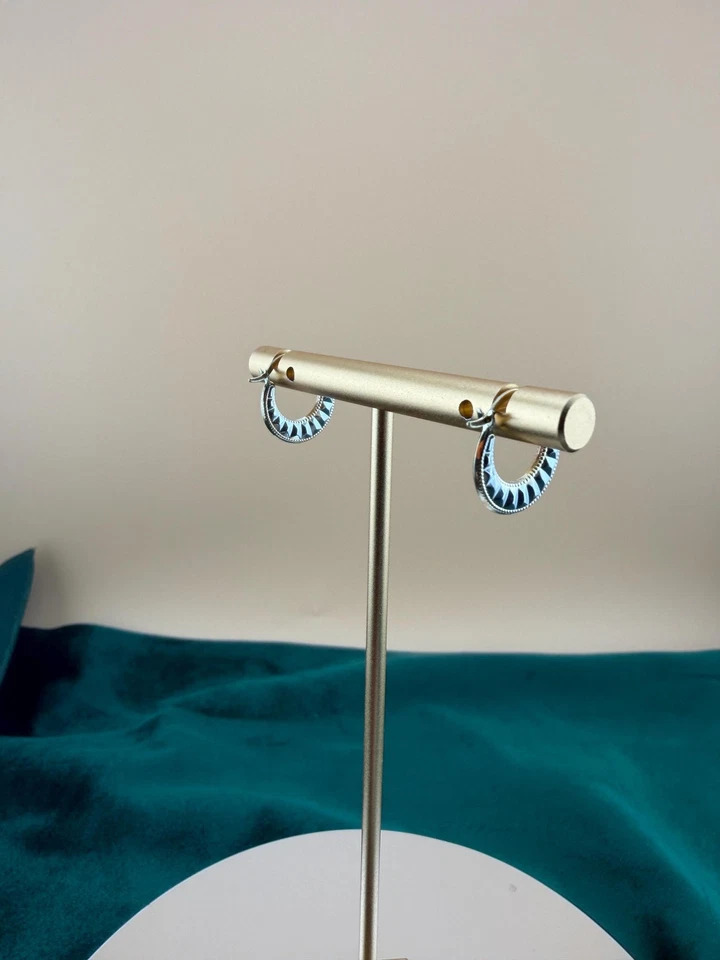 14K Two Tone Hoop Earrings Diamond Cut Solid Gold Yellow White 15mm - Image 4 of 4