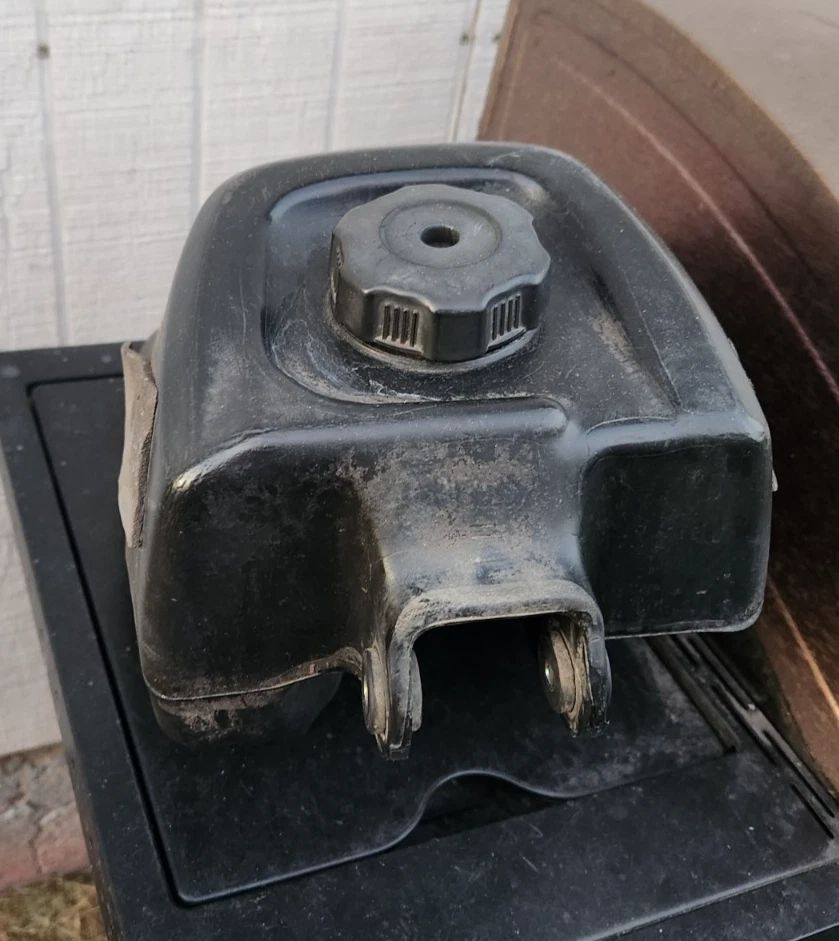 1987 Yamaha Champ YFM100T Fuel Tank 2HX-24110-00-00 Used Foto 2 de 4