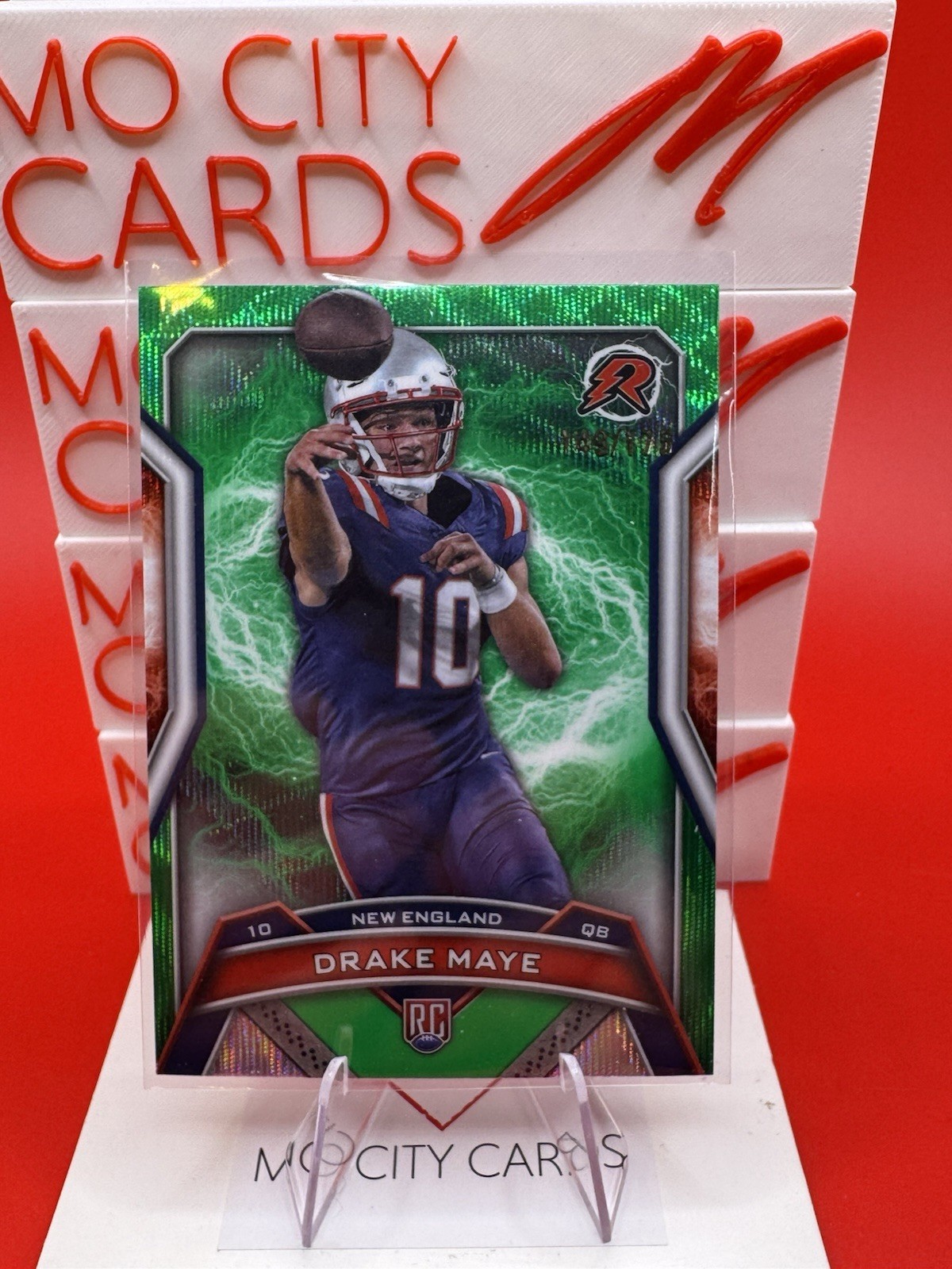 DRAKE MAYE 2024 Topps Resurgence #164 Green Surge Refractor #/175 Patriots RC