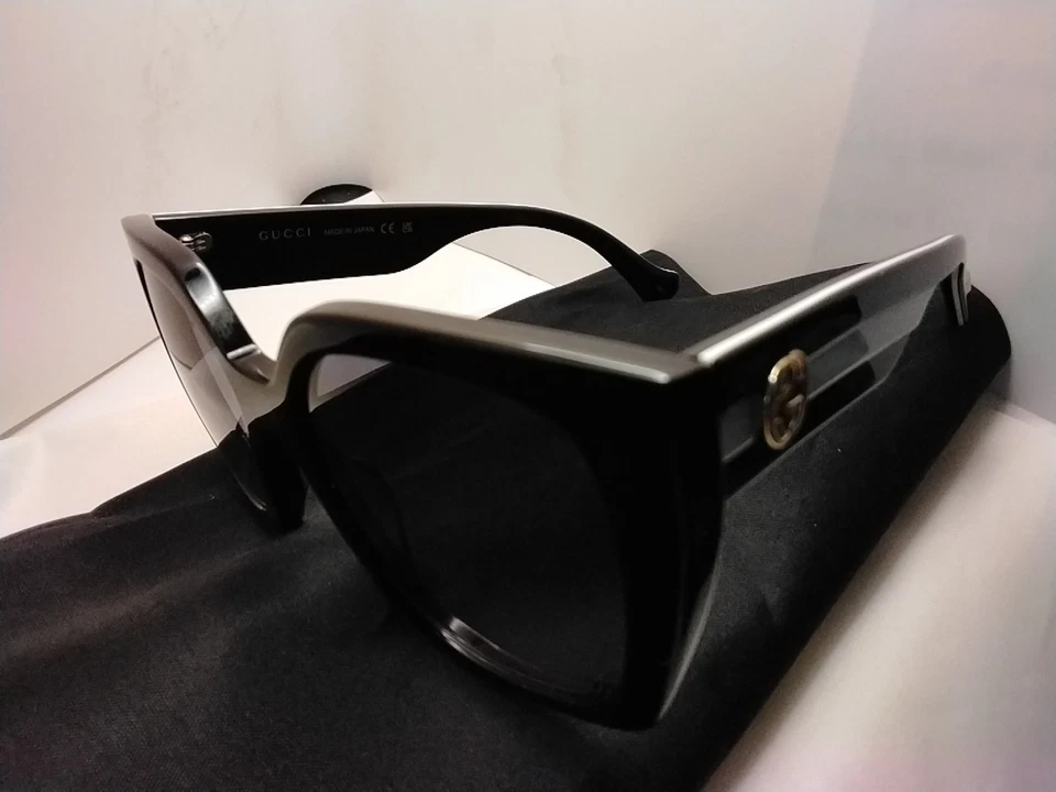 Gafas de sol GUCCI GG1300S 004 blanco y negro 55□19 145 blanco y negro Foto 3 de 4