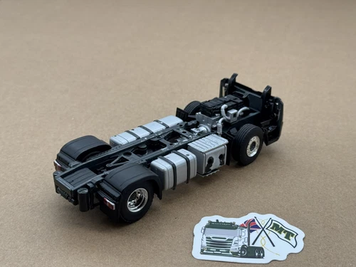 WSI Models | STK57 4x2 Chassis 1:50 Scale Code 3 - Picture 2 of 3
