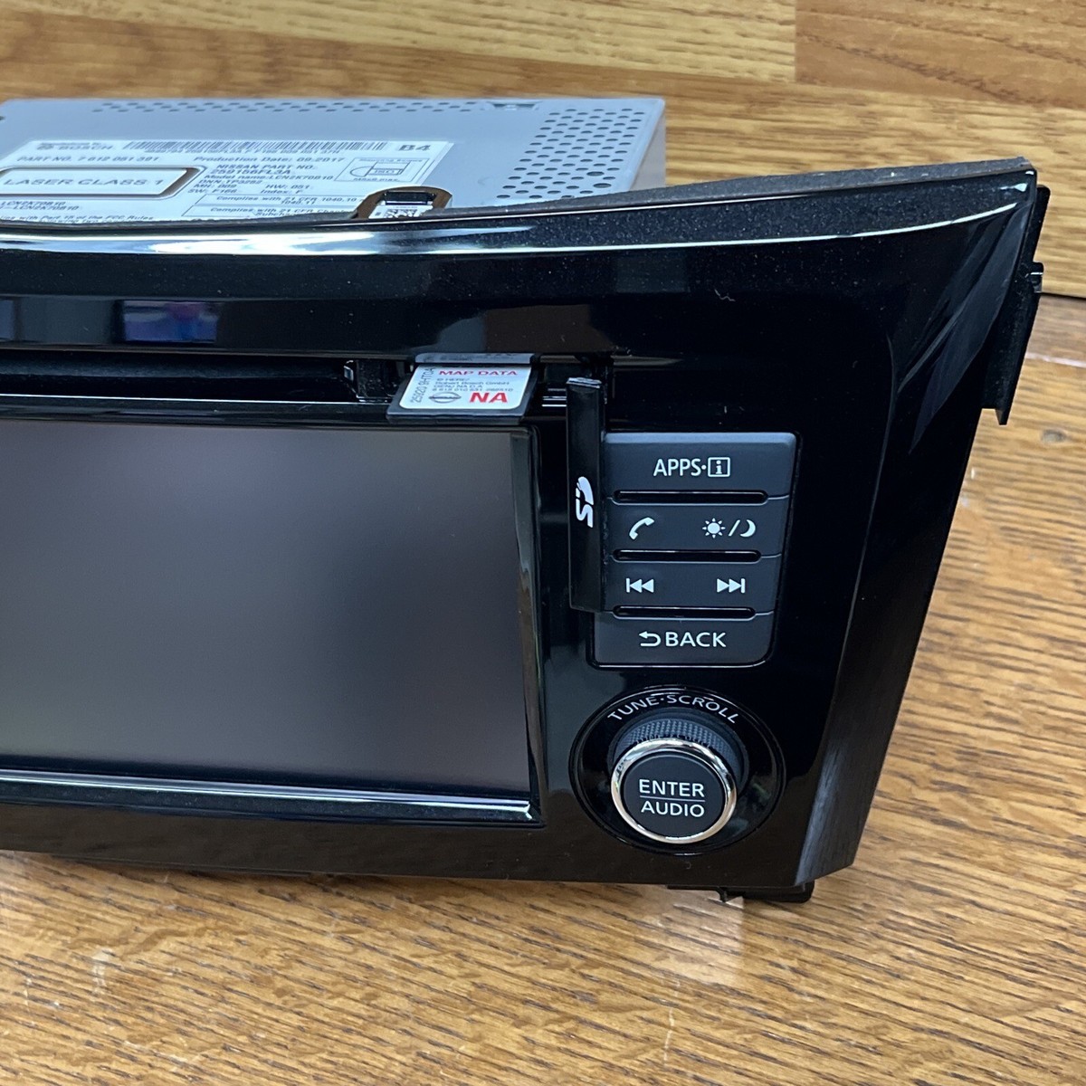 2016-2018 Nissan Rogue OEM Bose CD/XM Radio CD Player NAV 2016-2018 Nissan Rogue OEM Bose CD/XM Radio CD Player NAV