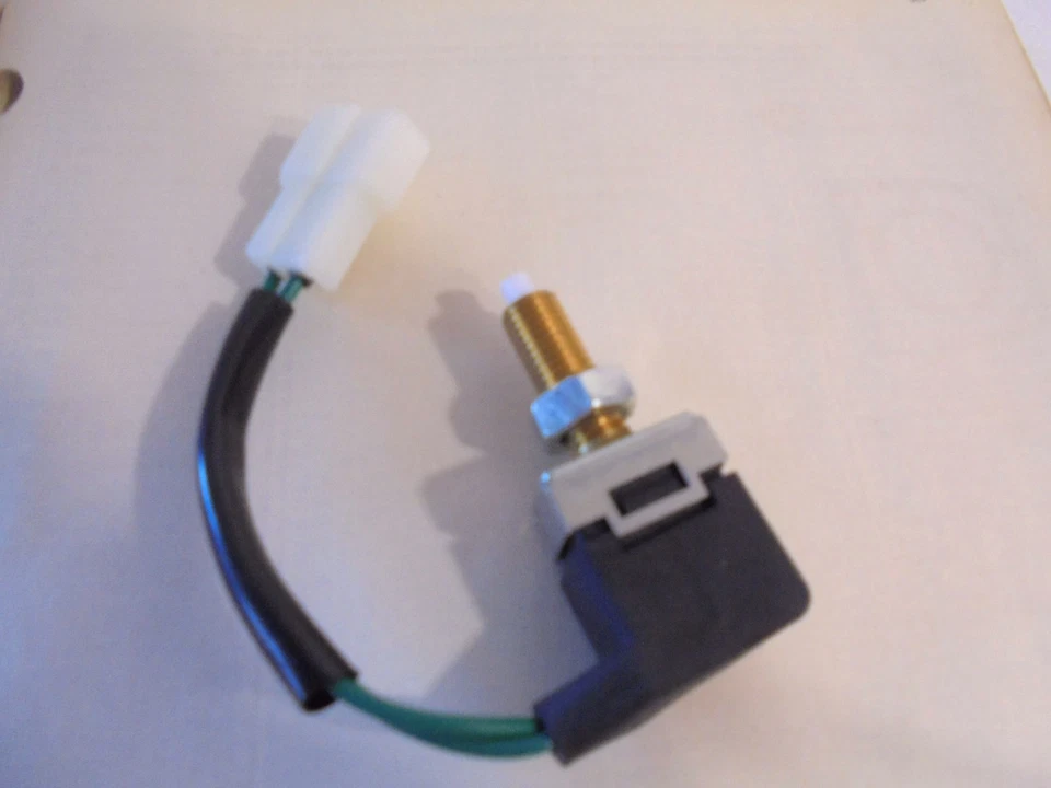 Interruptor de luz de freno estándar SLS-163 Foto 3 de 4