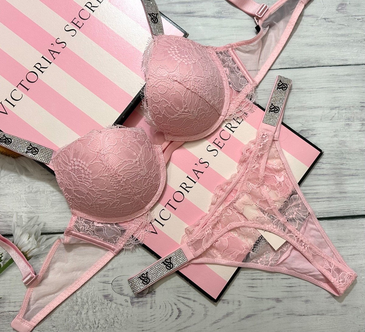 Victoria's Secret Shine Strap Lace Push-Up Bra Thong Set