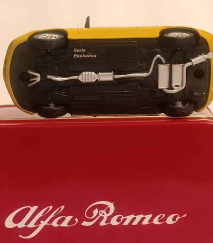 Fiat Alfa Romeo 1995 Spider. Yellow.1:43 Scale . Die-Cast Solido - Picture 14 of 22