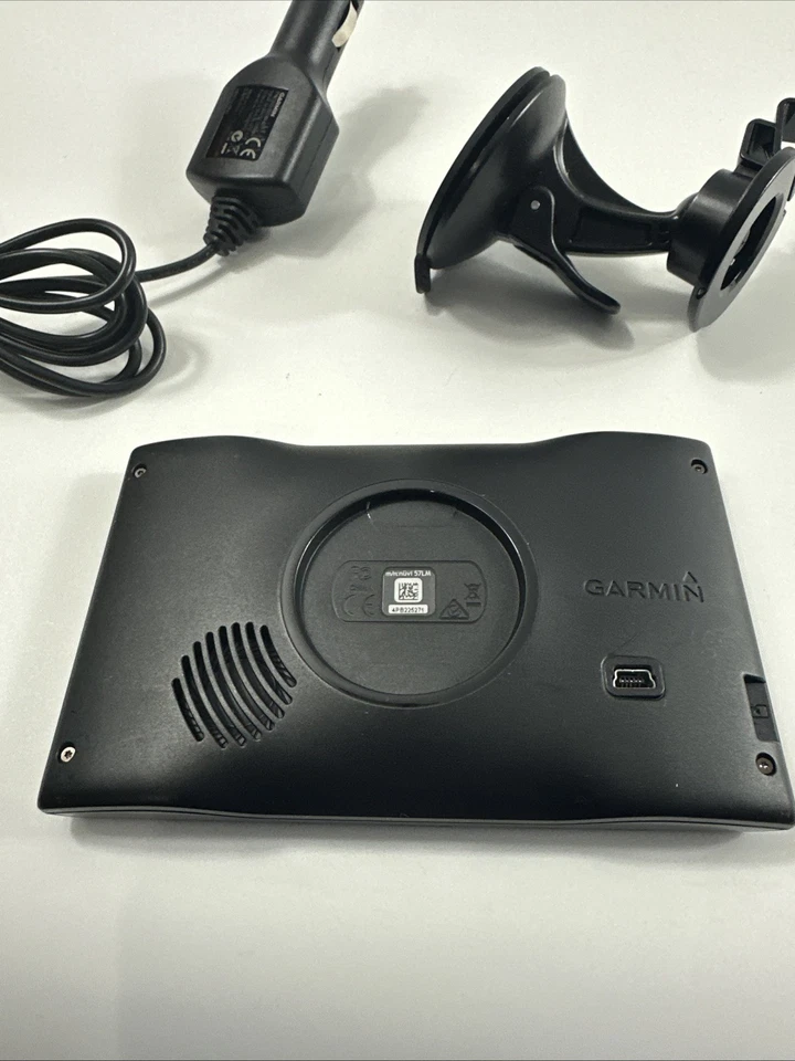 Garmin Nuvi 57LM 5" GPS Navigator Bundle   - Image 4 of 4