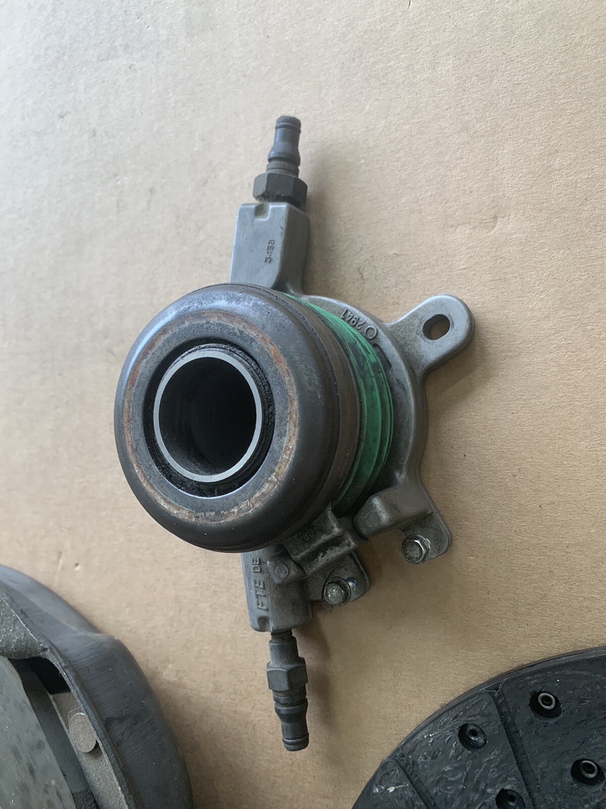 — ASTON MARTIN CLUTCH SET - USED -