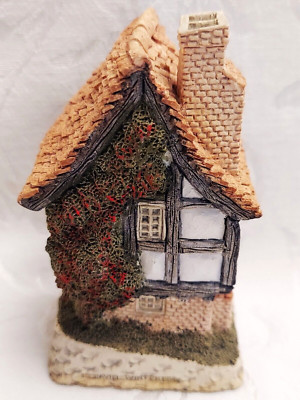 David Winter Cottages Spinners Cottage Handpainted Figurine Vintage 1984