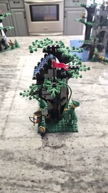LEGO Castle: Forestmen's Hideout (6054)