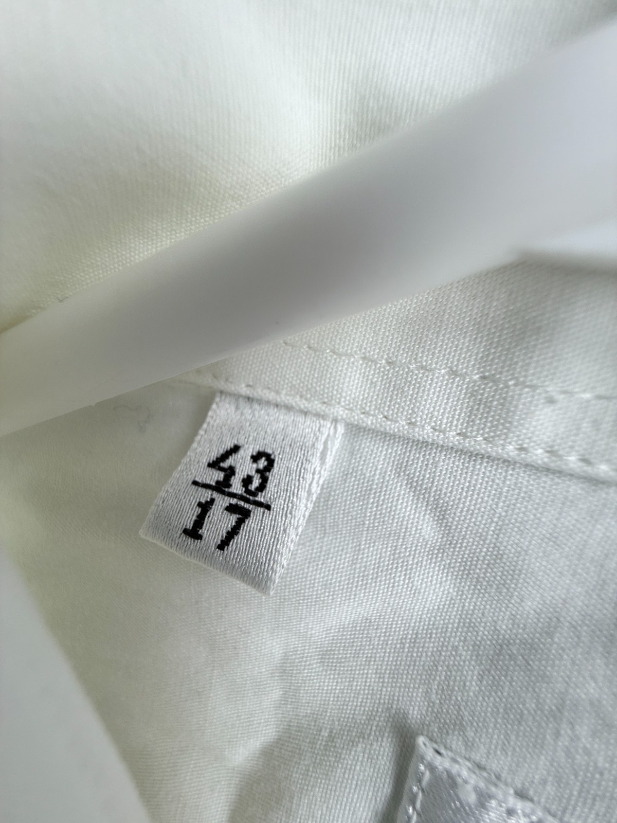Givenchy Cotton Italy 17 White Solid Button Up Lo… - image 7